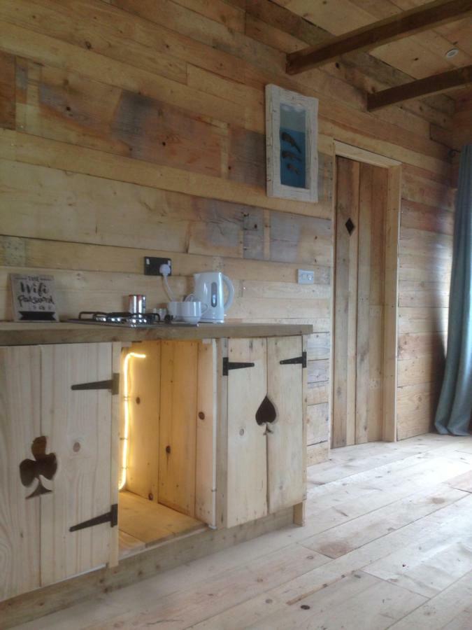 Hygge Hut Διαμέρισμα Πέμπροκ Εξωτερικό φωτογραφία